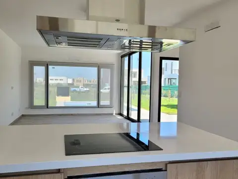 Casa en Alquiler de 3 dormitorios