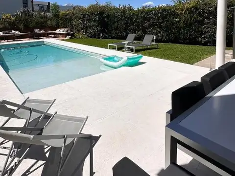CASA EN VENTA TERRAVISTA 5 SUÍTES PLAYROOM FINANCIA PERMUTA