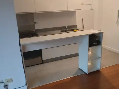 Aráoz 400, Piso 1