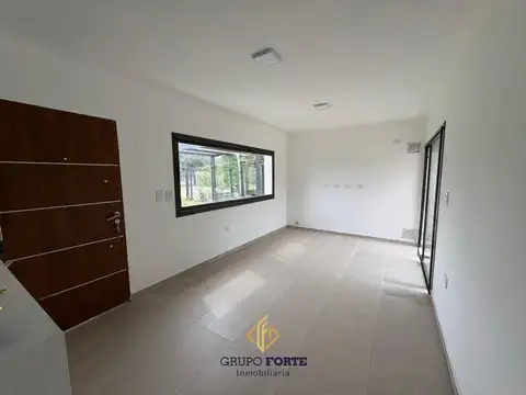 Casa en Alquiler en Villa Catalina, $ 890.000