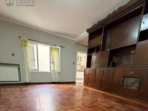 Casa 7 ambientes con 3 baños