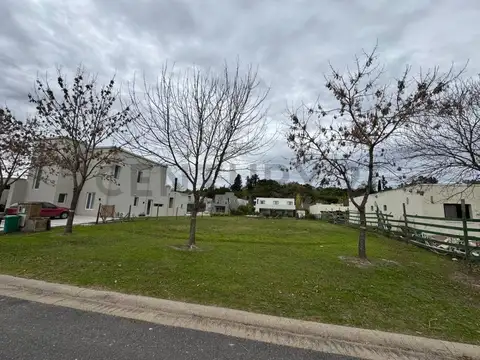 LOTE TOTALMENTE FINANCIADO, LOTE INTERNO DE 700 M² EN EL CAZAL | BARRIO PARQUE NÁUTICO | USD 28.000
