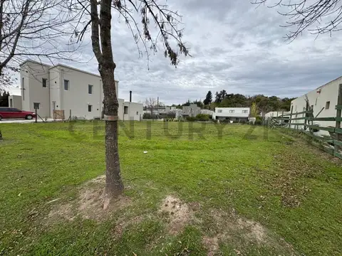 LOTE TOTALMENTE FINANCIADO, LOTE INTERNO DE 700 M² EN EL CAZAL | BARRIO PARQUE NÁUTICO | USD 28.000