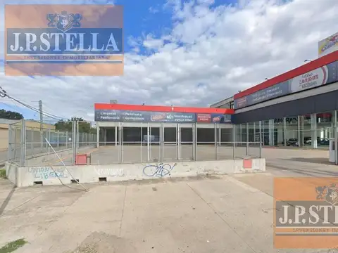 Complejo Comercial 7.472 m² - Deposito - Local - Oficinas - baños y vestuarios c/ Estac. - Moreno