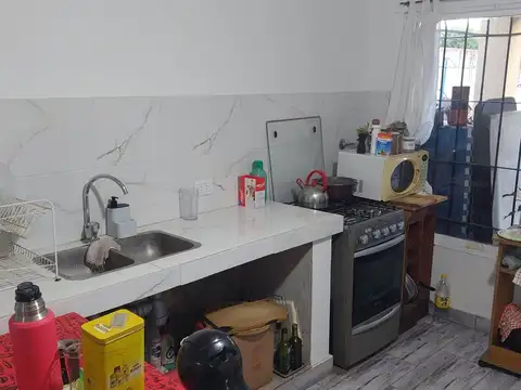 Casa 3 ambientes con 1 baño