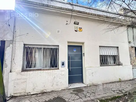 Venta Casa Dos dormitorios altura Cordoba 4800