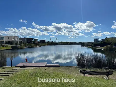 Lote  Al Agua barrio Marinas Puertos Escobar