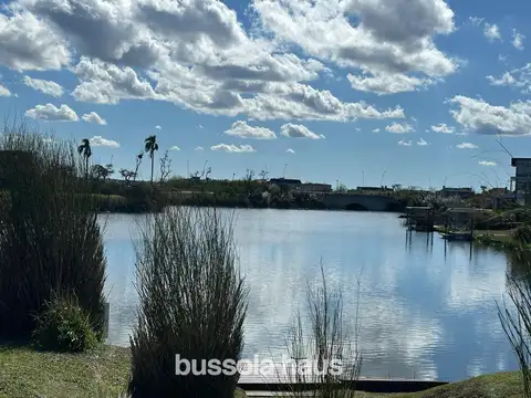 Terreno en Venta en Puertos - Barrio Marinas, USD 320.000