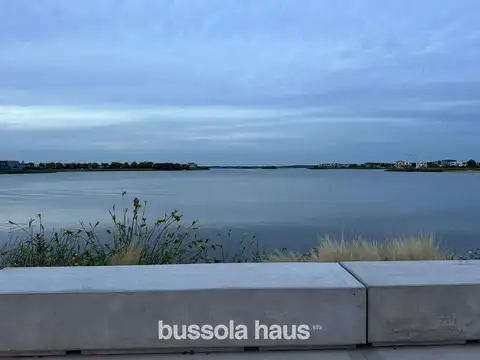 Lote  Al Agua barrio Marinas Puertos Escobar