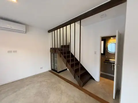 Depto Tipo Casa en Venta con 2 cocheras