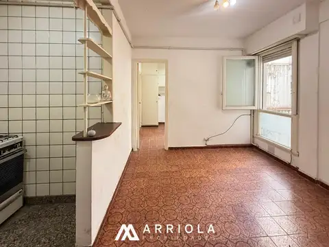 VENTA Dpto 2 amb. interno. CENTRO.