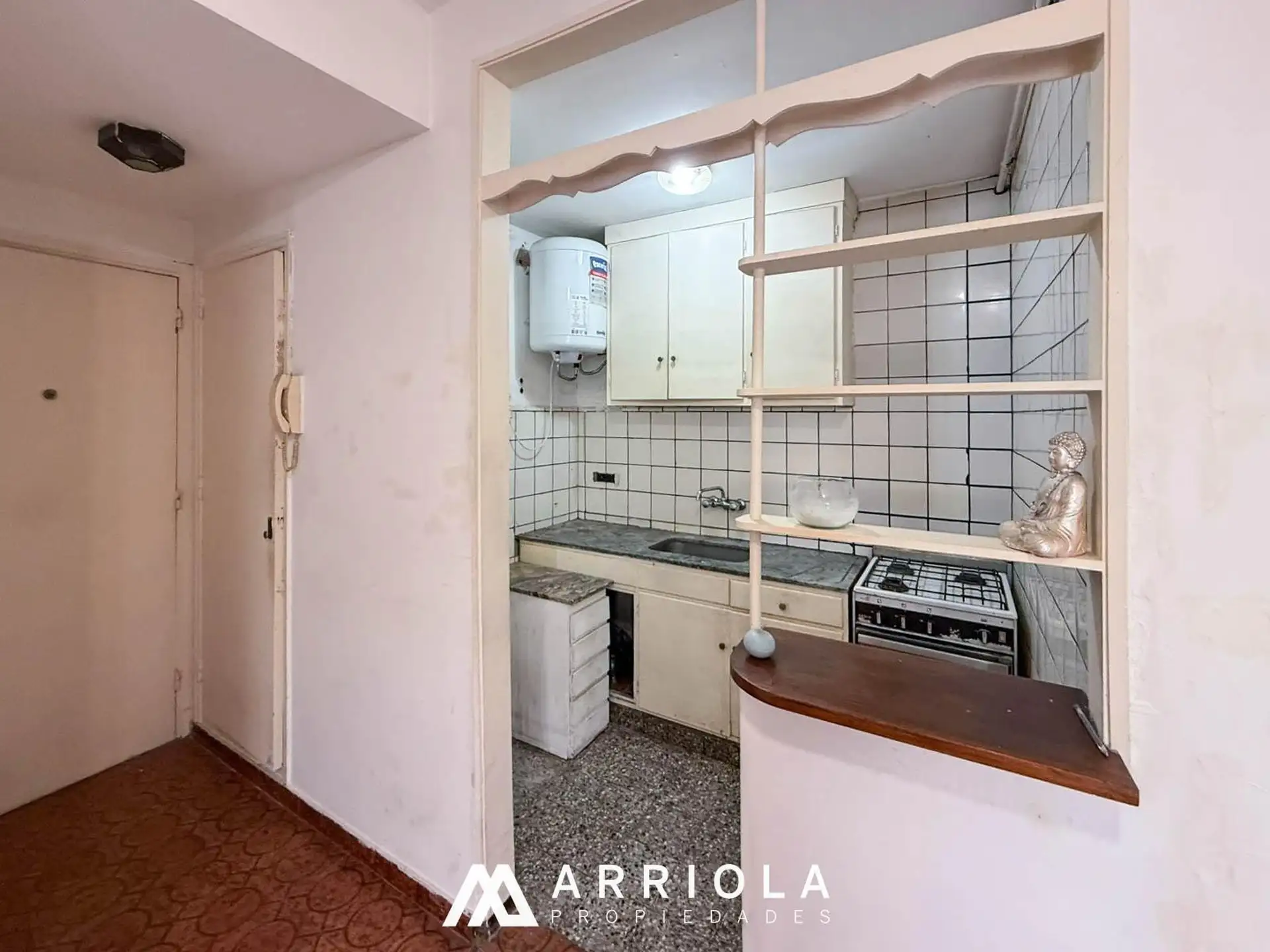 Dpto 2 amb. interno, 33m² en Centro — Av Luro