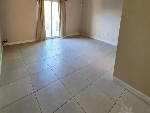 Casa en Venta en Pilar del Este - Los Jazmines, USD 220.000
