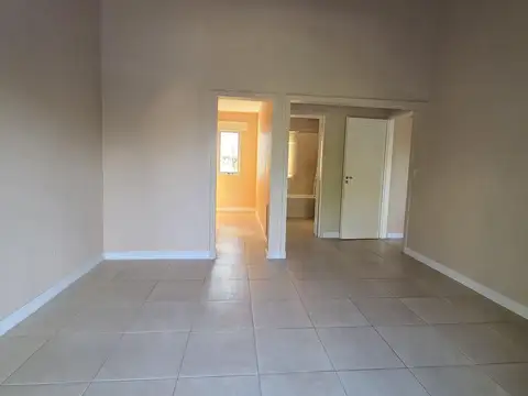 Venta 5 amb.con pileta.  Los Jazmines Pilar del Este Apto Credito