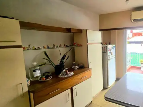 PH en venta - 3 Dormitorios 1 Baño - Parque Avellaneda