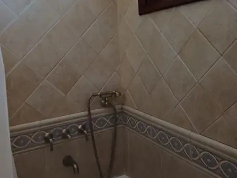 Casa 6 ambientes con 3 baños