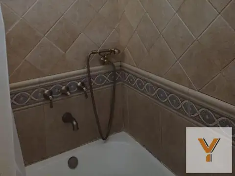 Casa 6 ambientes con 3 baños