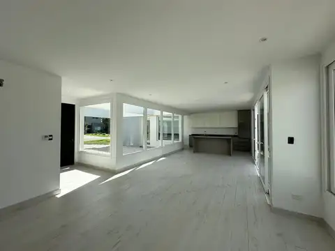ALQUILER CASA 4 AMBIENTES PRADOS DEL OESTE PILETA