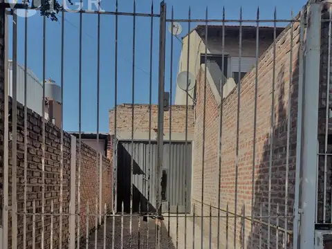 Depto Tipo Casa en Venta con 2 cocheras