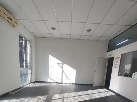 Oficina en Alquiler al Norte