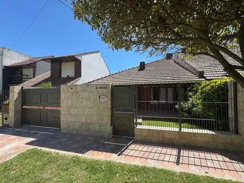 Chalet de 3 amb con Garage y  Quincho con dormitorio