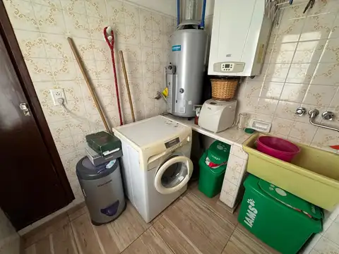 Chalet de 3 amb con Garage y  Quincho con dormitorio