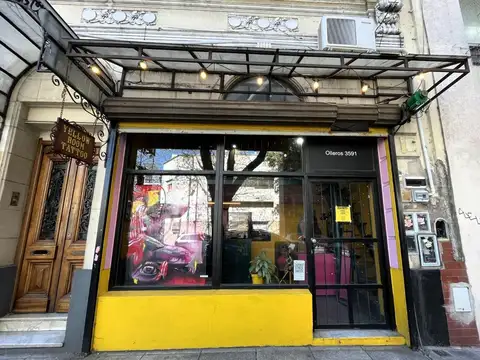 Venta Local Colegiales con Amplia Vidriera