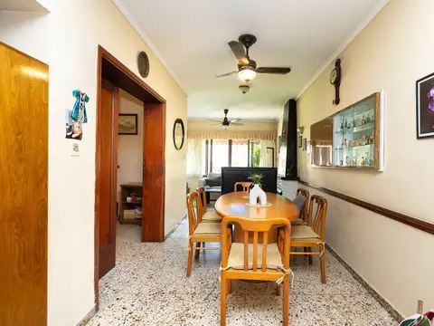 VENTA CASA EN CIUDAD JARDIN 4 AMB - PERMUTA