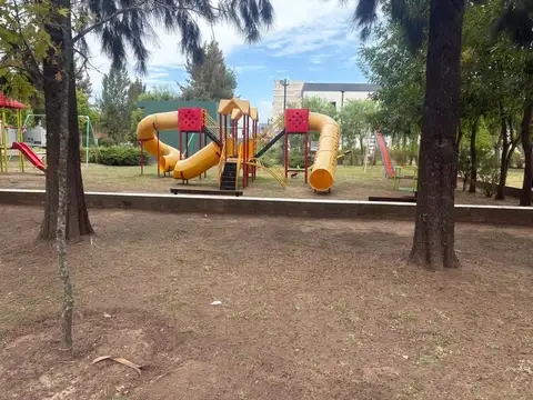 Casa 6 ambientes con 3 baños