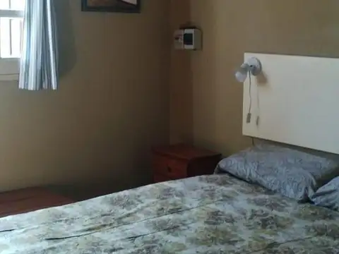 Casa 2 ambientes con 1 baño