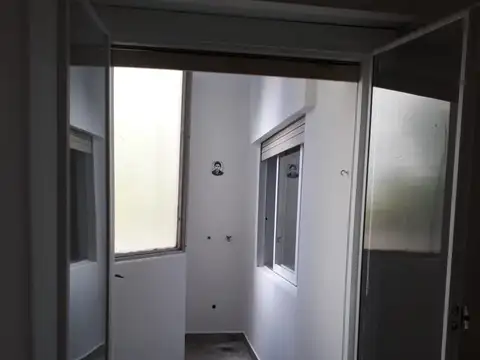 2 amb muy luminoso con balcon