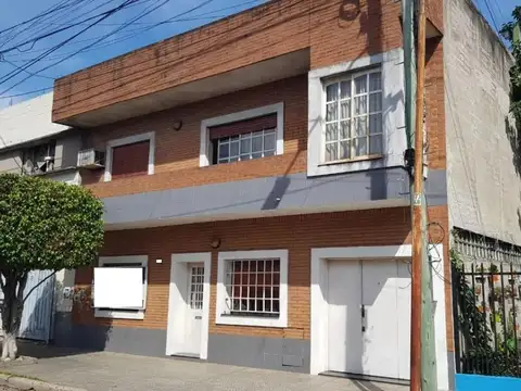 VENTA - CASA 7 AMB. - 2 PPLANTAS - SAN JUSTO