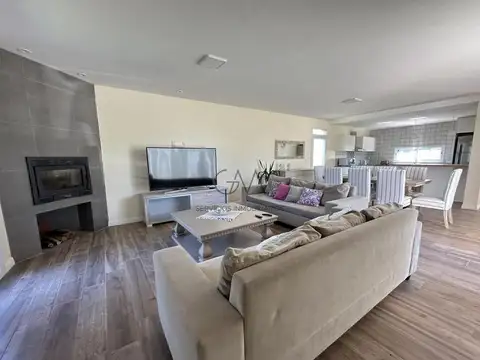 Casa alquiler temporada barrio Rumenco Joven