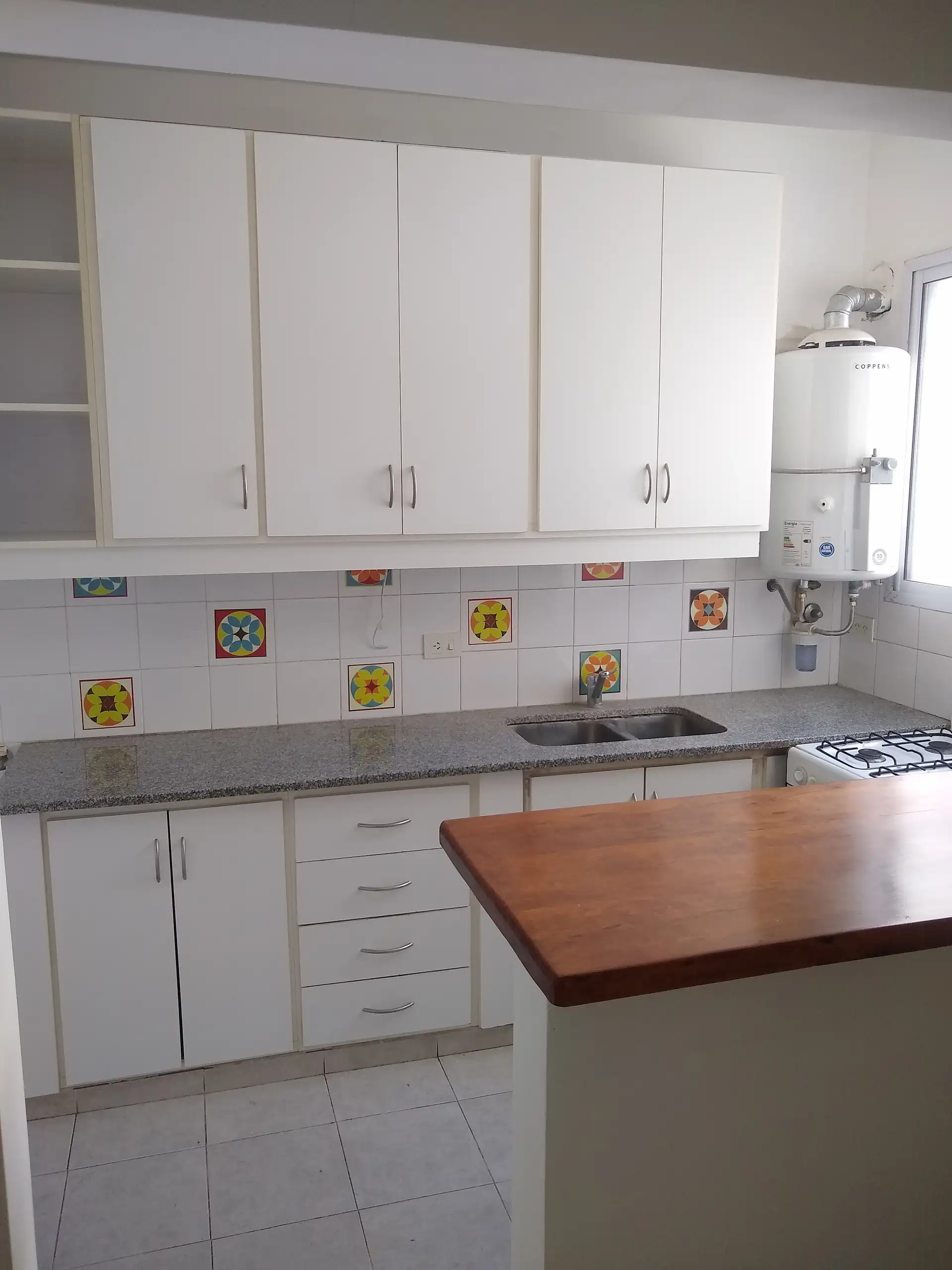 Depto 3 amb, 50m² en La Perla Sur, luminoso y en buen estado