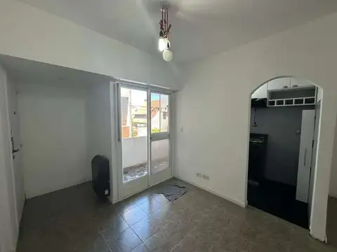 Blas Parera 1100, Piso 2