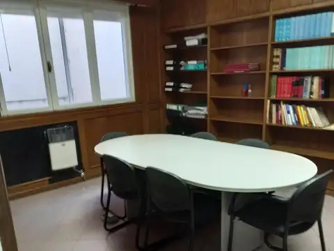 Oficina en Venta en Tribunales, Centro