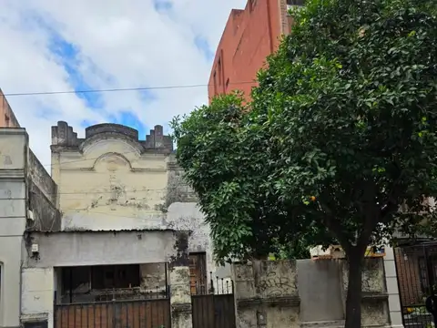 VENTA DE CASA A DEMOLER EN BARRIO NORTE