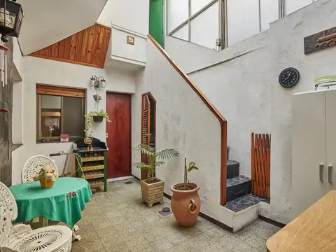 Depto Tipo Casa en Venta 40 años