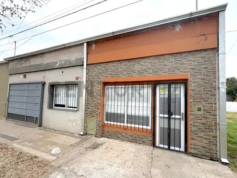 Caseros 200, Piso 0