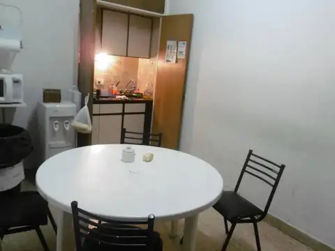 Paraguay 3000, Piso P.B.