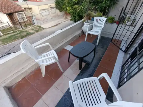 PH DE 3 AMBIENTES SIN EXPENSAS-MUY BUENO!