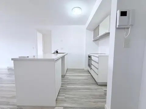 Departamento en Alquiler con 1 cocheras