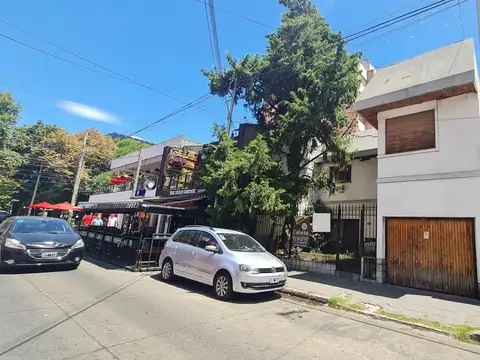 CASA EN VENTA PARA USO COMERCIAL - QUILMES CENTRO - PLAZA CONESA