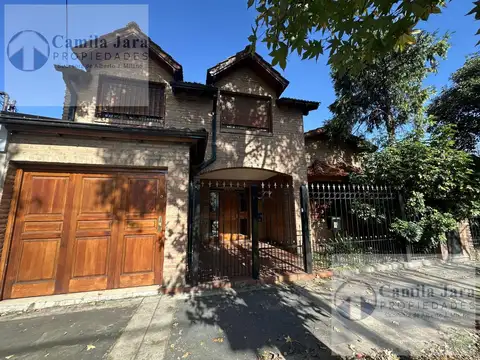 CHALET 5 AMBIENTES EN VENTA EN CASTELAR NORTE PARQUE AYERZA
