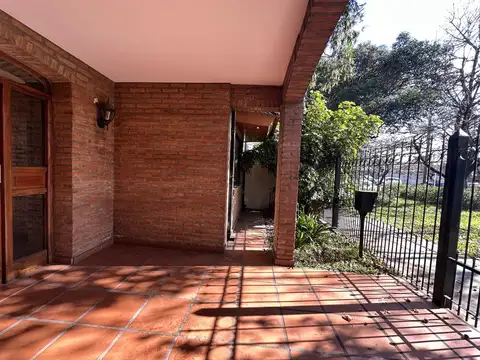 Casa en Venta en Castelar, USD 210.000