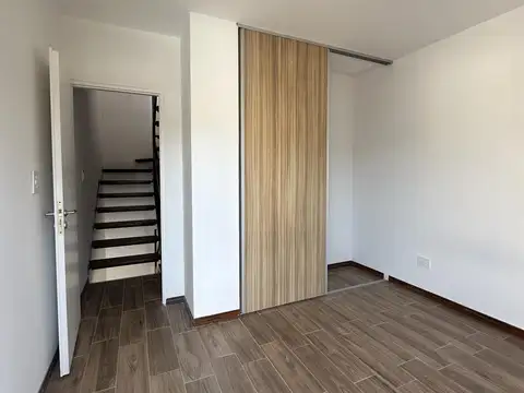 VENTA PH A ESTRENAR  DOS DORMITORIOS CON BALCON TERRAZA Y PATIO EN ARROYITO