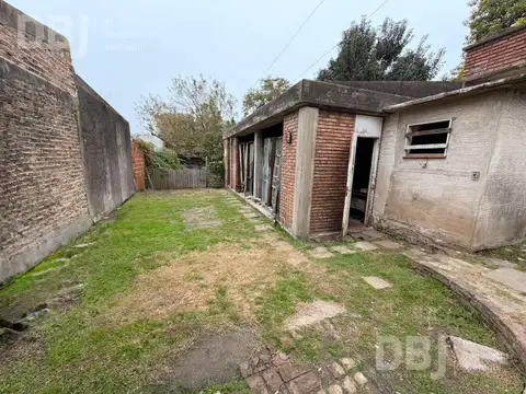 Casa en Venta con 5 cocheras