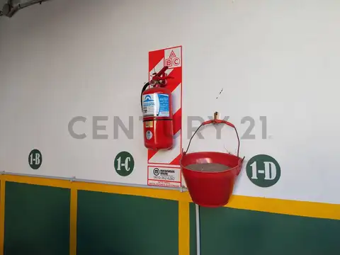 Cocheras en zona San Juan a la venta