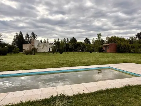 Terreno 3800m2, calle 9 y 16 Bahia de los Lobos  con mejoras!