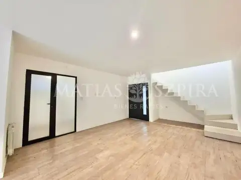 Depto Tipo Casa en Venta de 4 dormitorios
